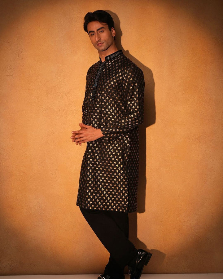 Mirgaan Kurta